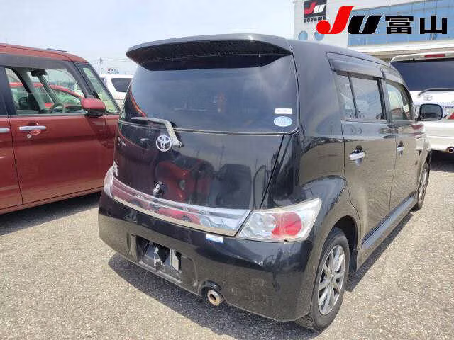 TOYOTA BB
