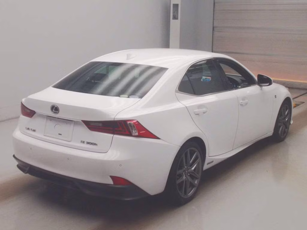 LEXUS IS300H