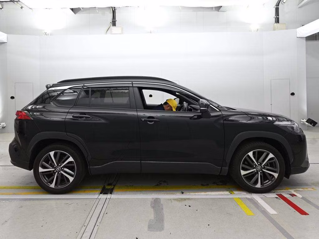TOYOTA COROLLA CROSS