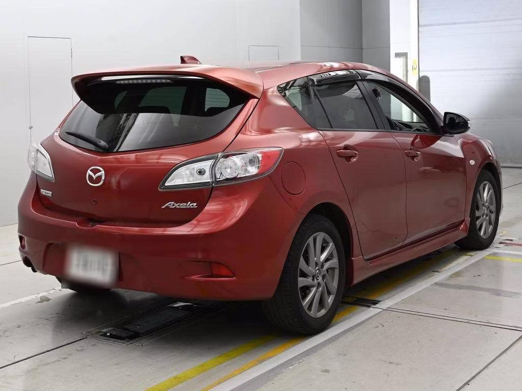 MAZDA AXELA