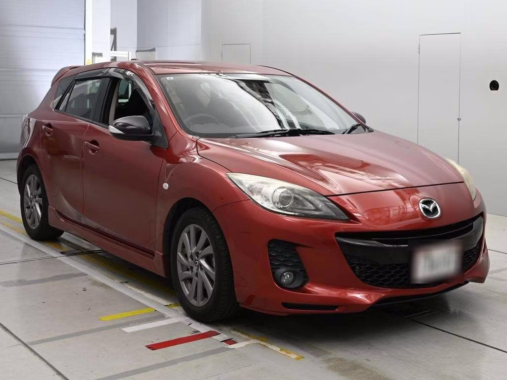 MAZDA AXELA