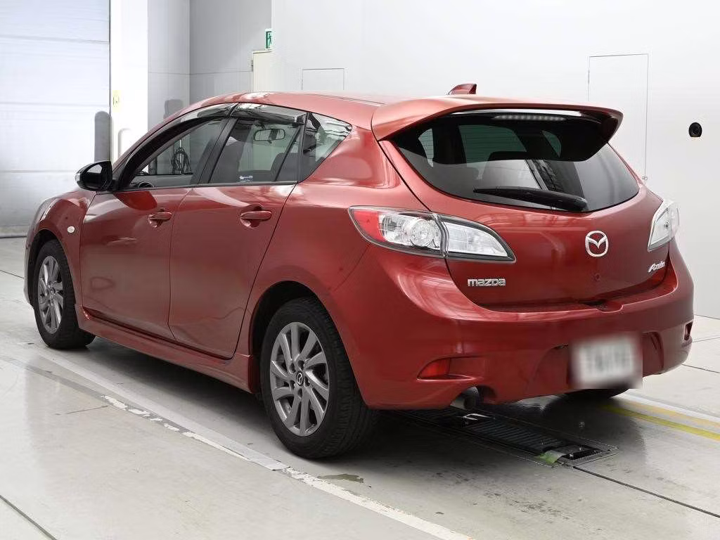 MAZDA AXELA