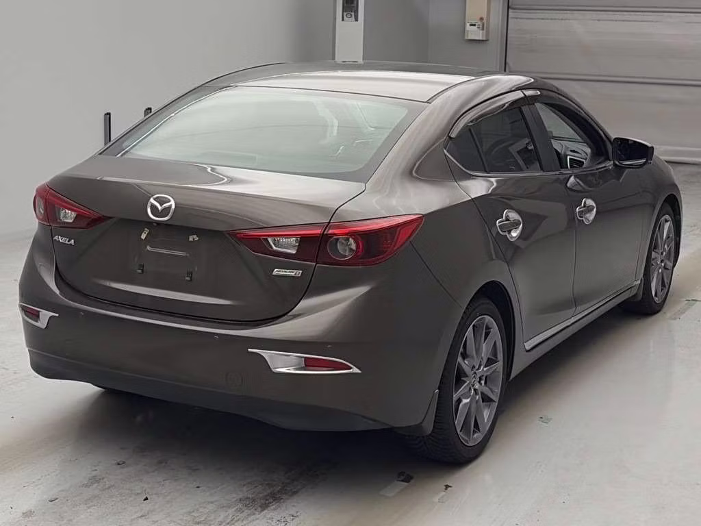 MAZDA AXELA