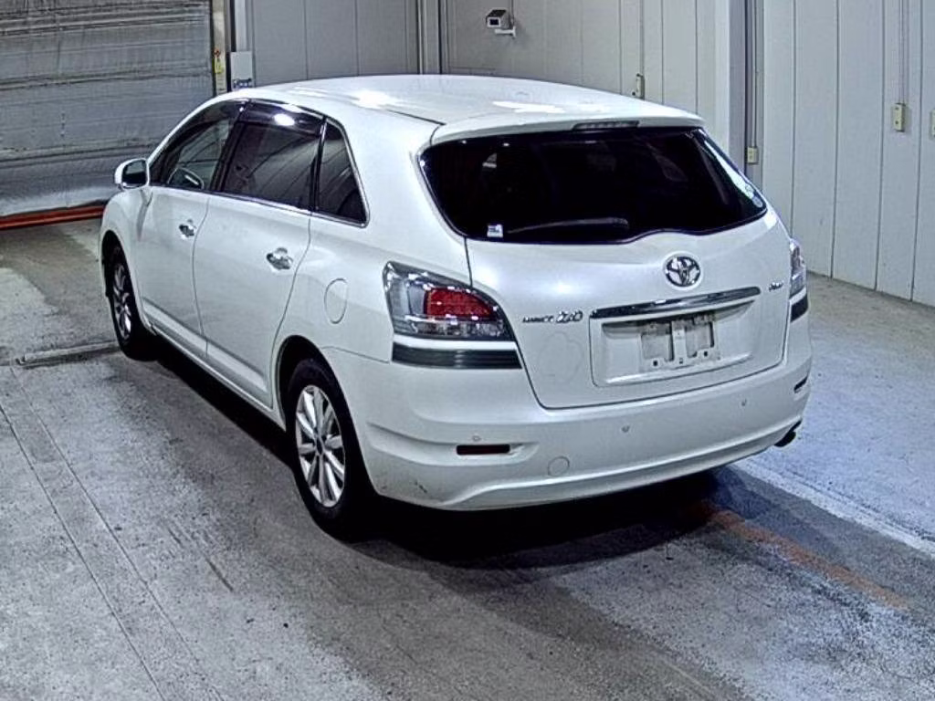 TOYOTA MARK X ZIO