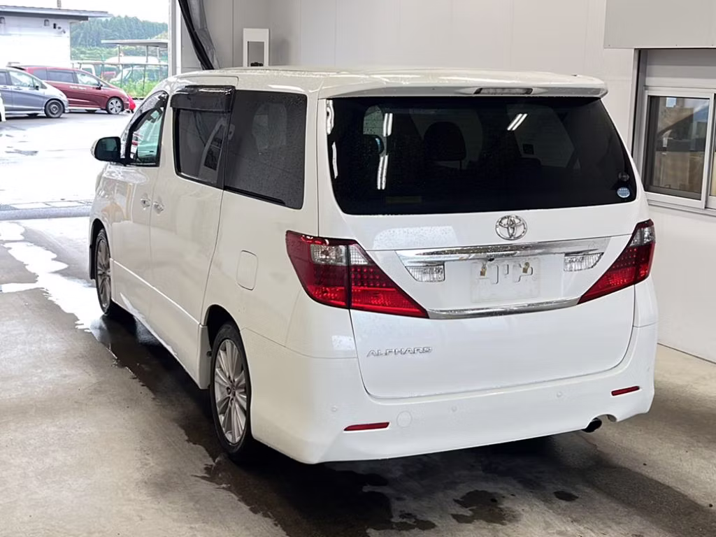 TOYOTA ALPHARD