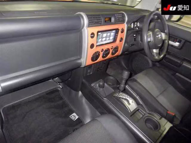 TOYOTA FJ CRUISER