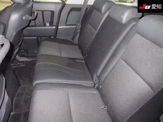 TOYOTA FJ CRUISER