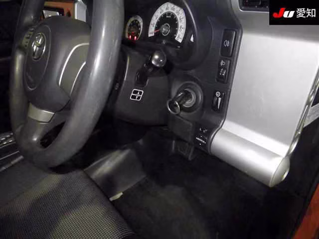 TOYOTA FJ CRUISER