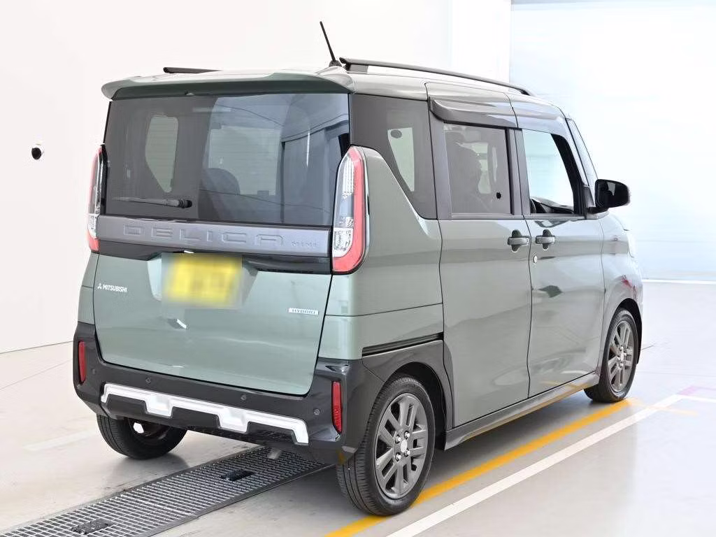 MITSUBISHI DELICA MINI