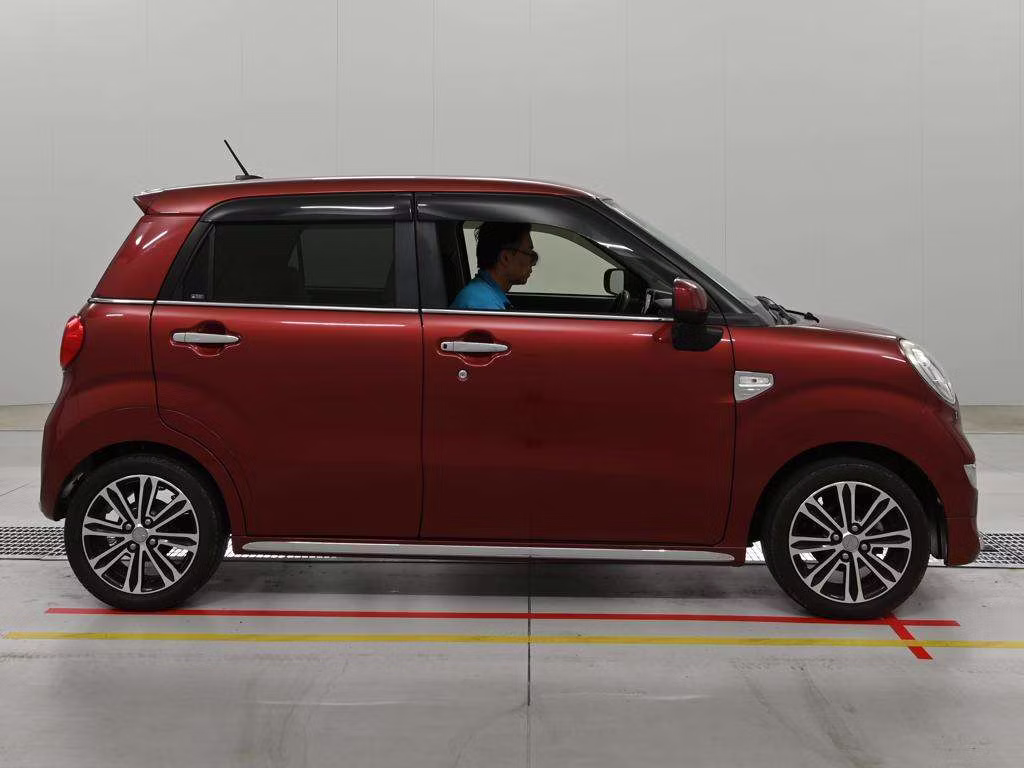 DAIHATSU CAST