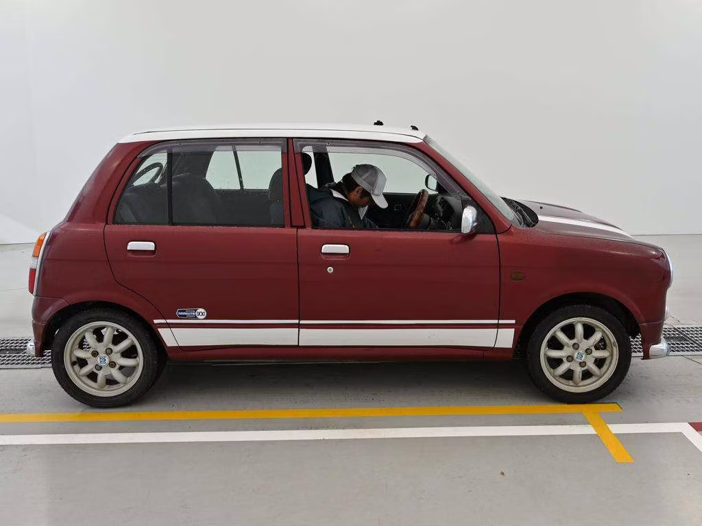 DAIHATSU MIRA GINO