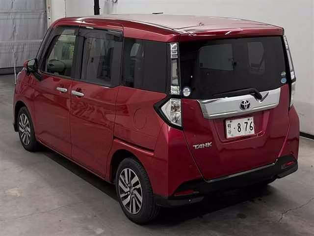 TOYOTA TANK
