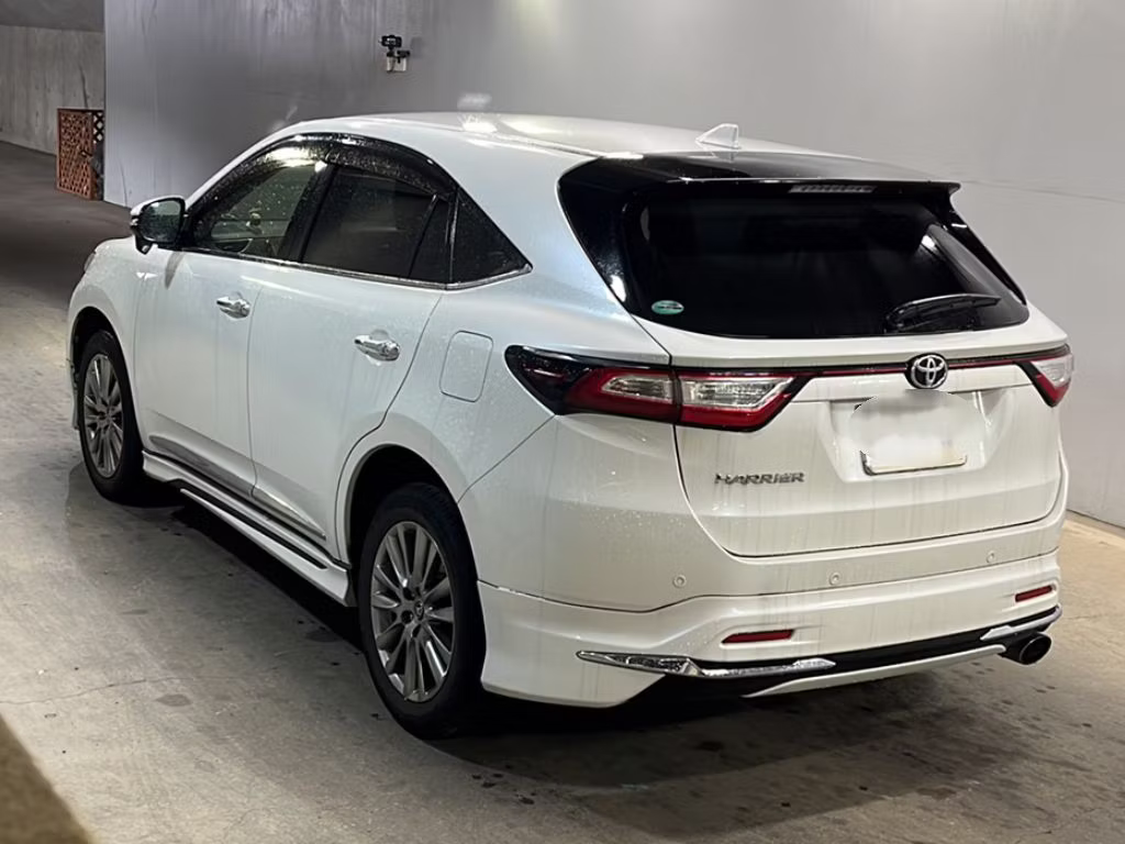 TOYOTA HARRIER