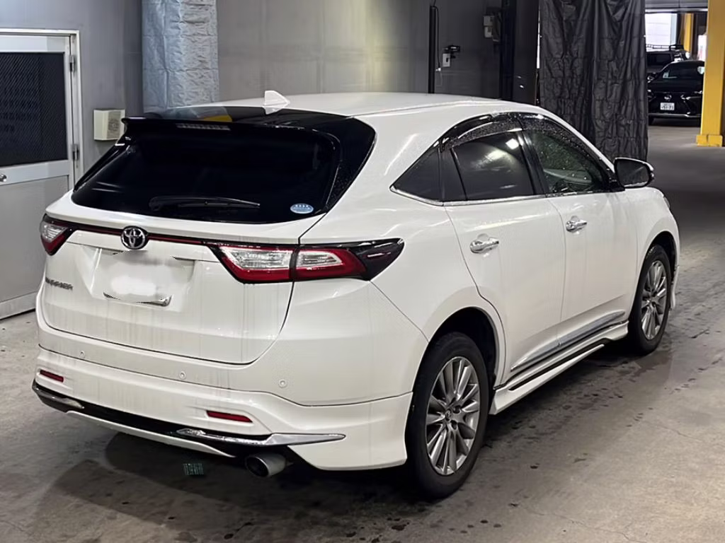 TOYOTA HARRIER
