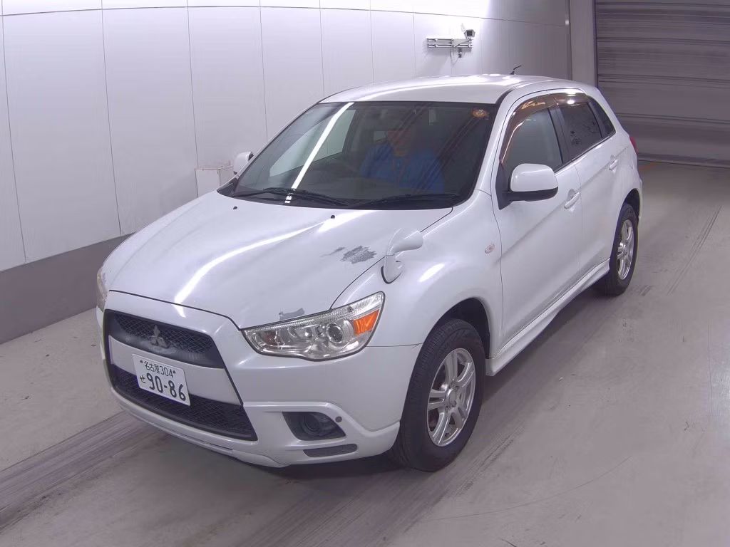 MITSUBISHI RVR