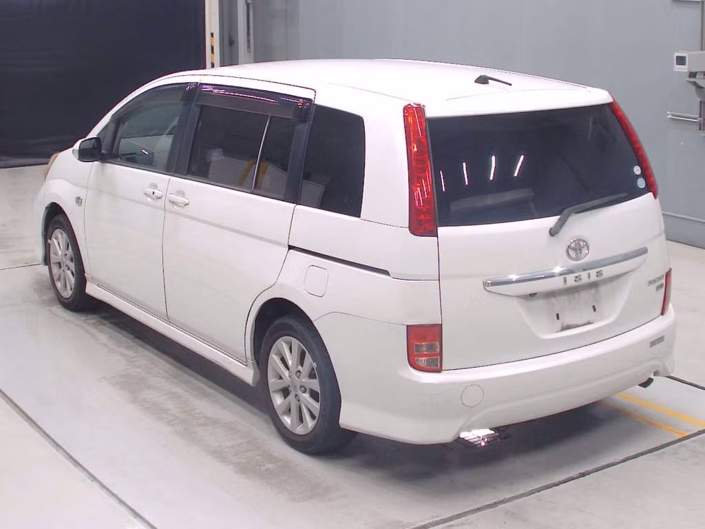TOYOTA ISIS