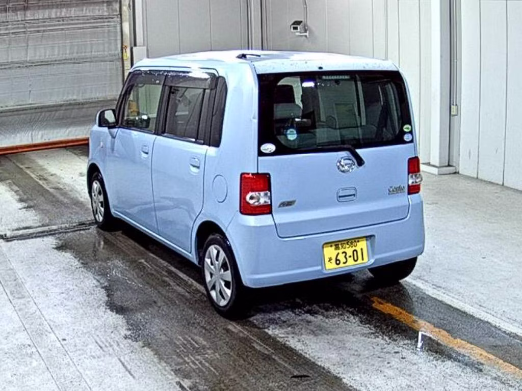 DAIHATSU MOVE CONTE