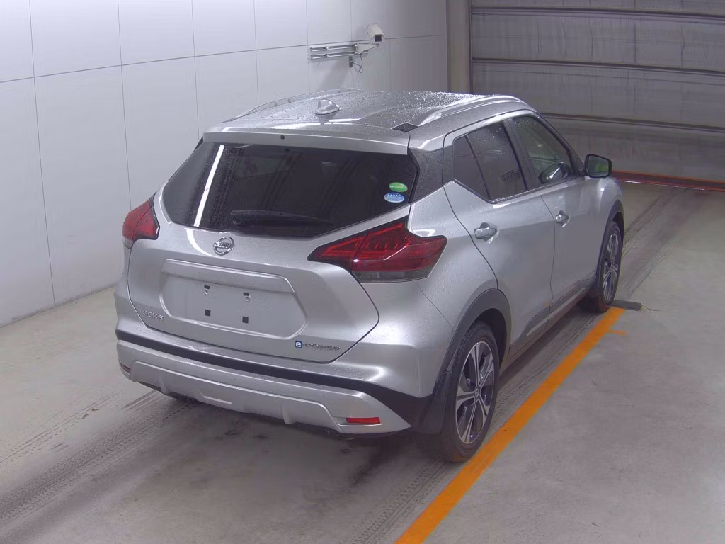 NISSAN KICKS