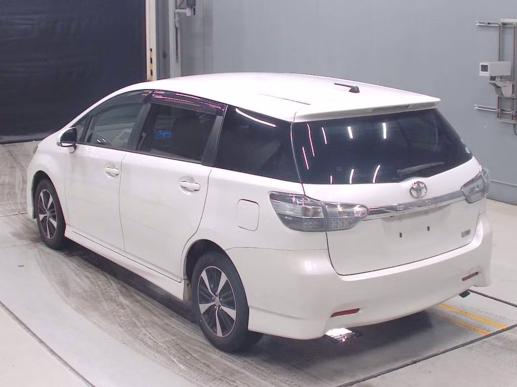 TOYOTA WISH