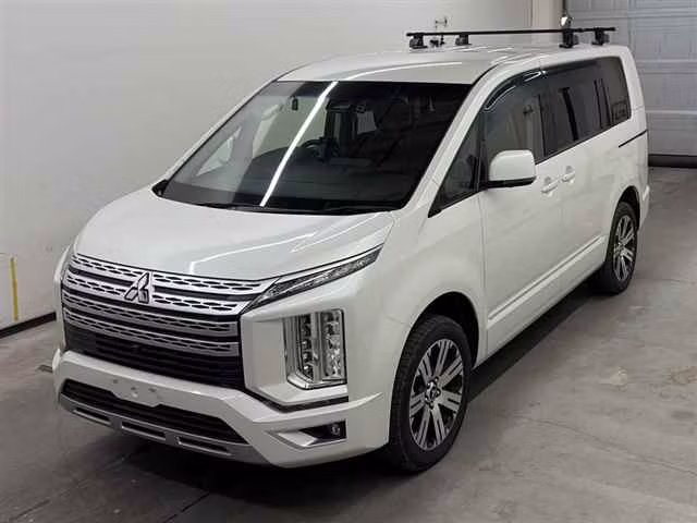 MITSUBISHI DELICA D:5