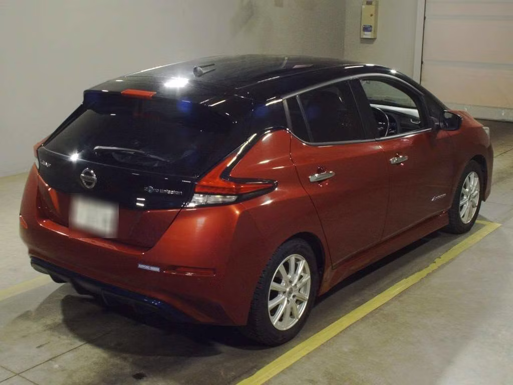 NISSAN LEAF
