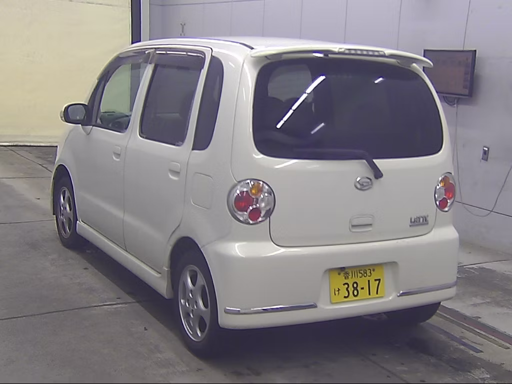 DAIHATSU MOVE LATTE