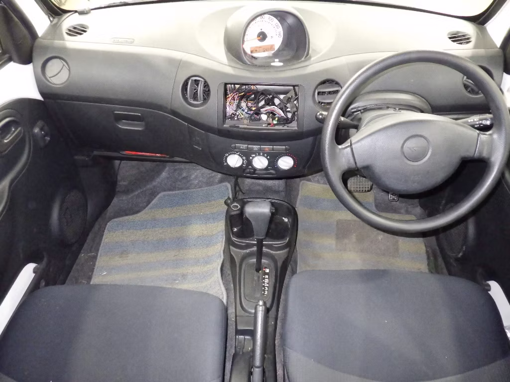 DAIHATSU ESSE