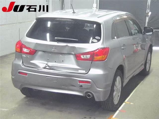 MITSUBISHI RVR