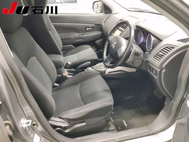 MITSUBISHI RVR