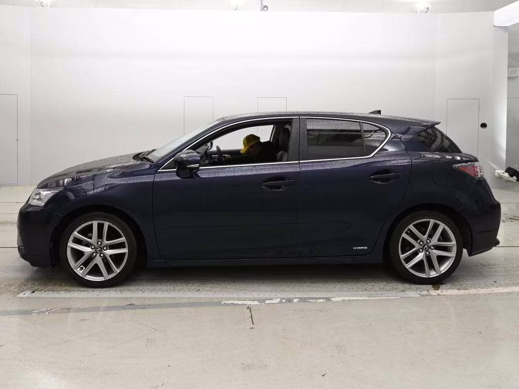 LEXUS CT200H