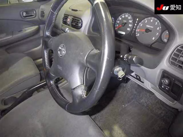 NISSAN SUNNY