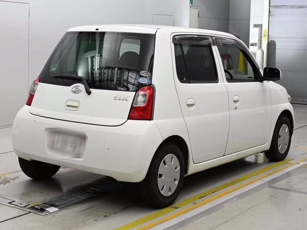 DAIHATSU ESSE