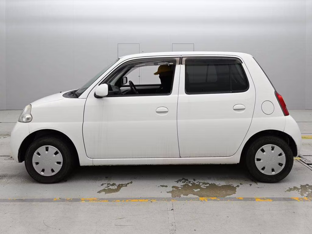 DAIHATSU ESSE
