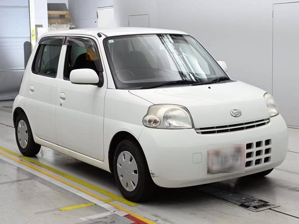 DAIHATSU ESSE
