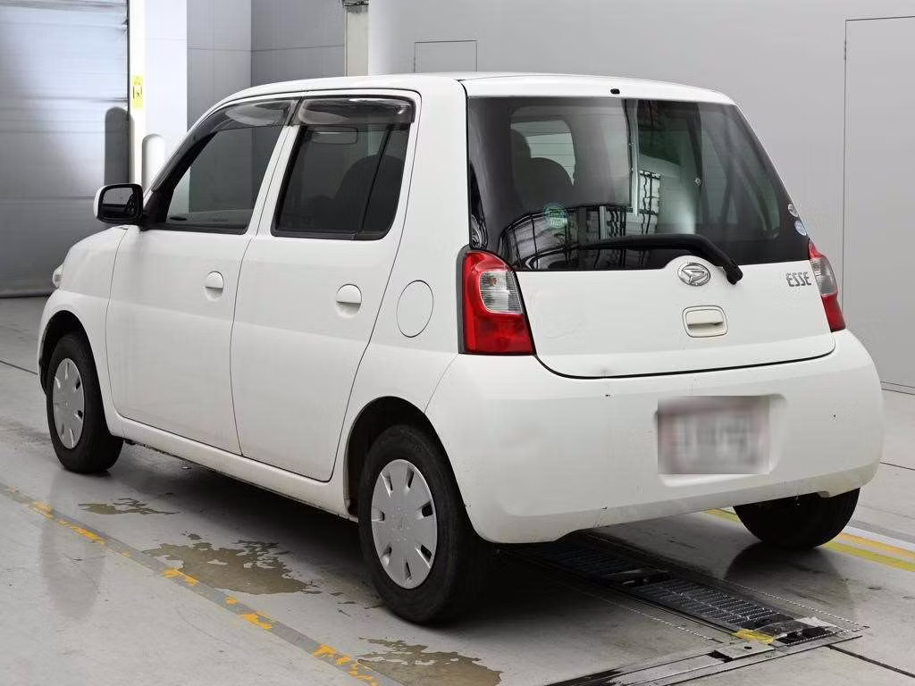 DAIHATSU ESSE
