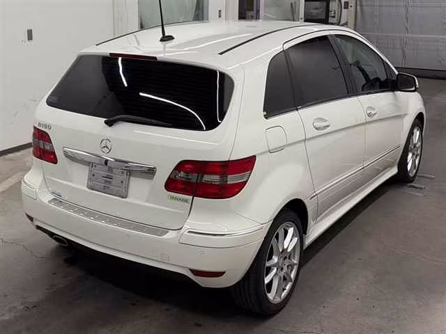 MERCEDES-BENZ B-CLASS