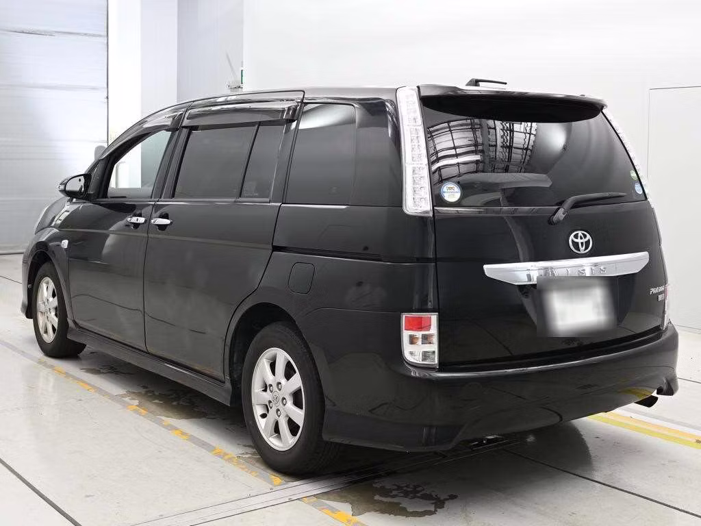 TOYOTA ISIS