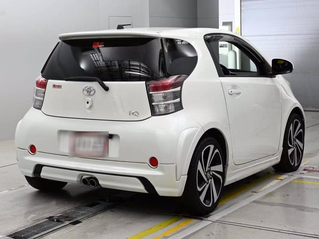 TOYOTA IQ