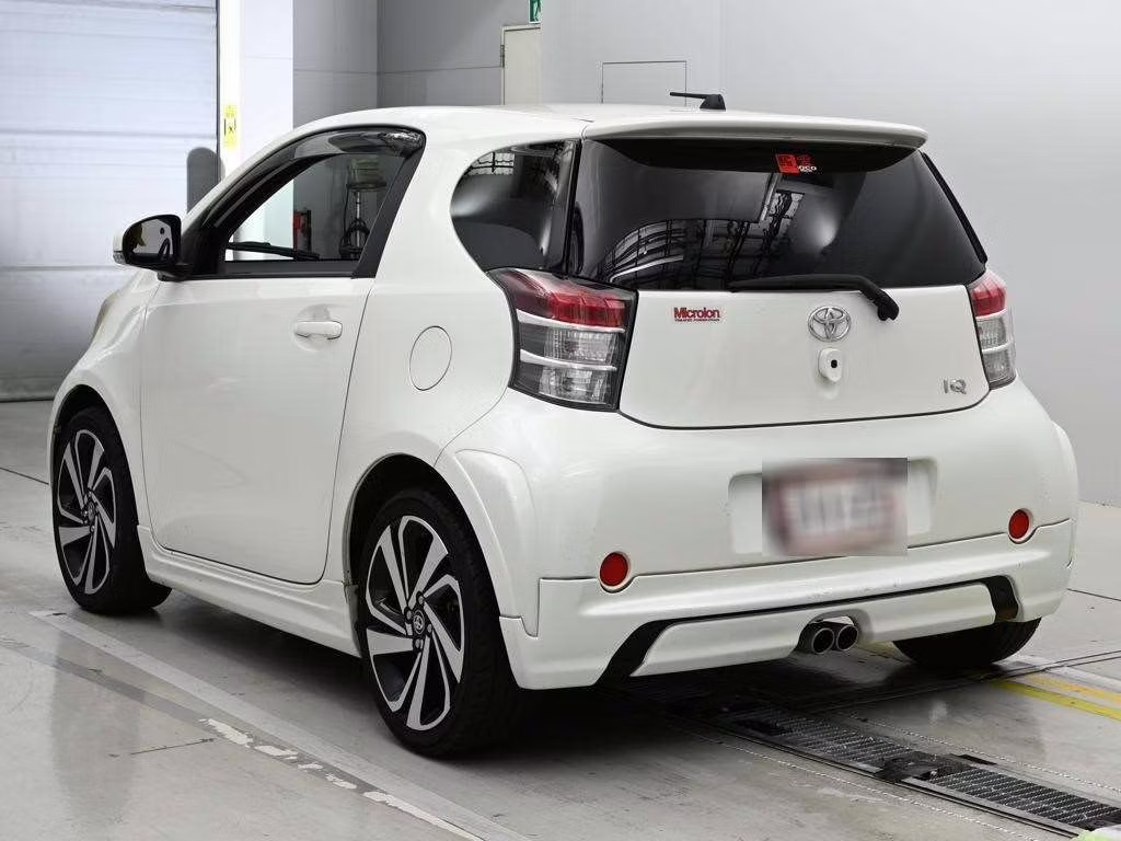 TOYOTA IQ