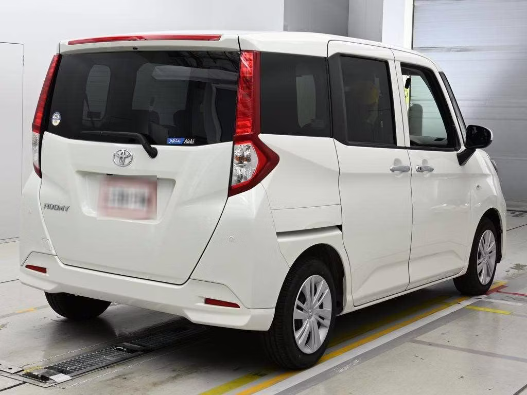 TOYOTA ROOMY