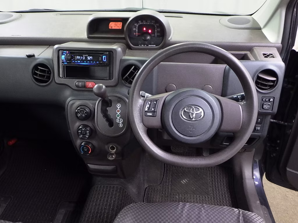 TOYOTA SPADE