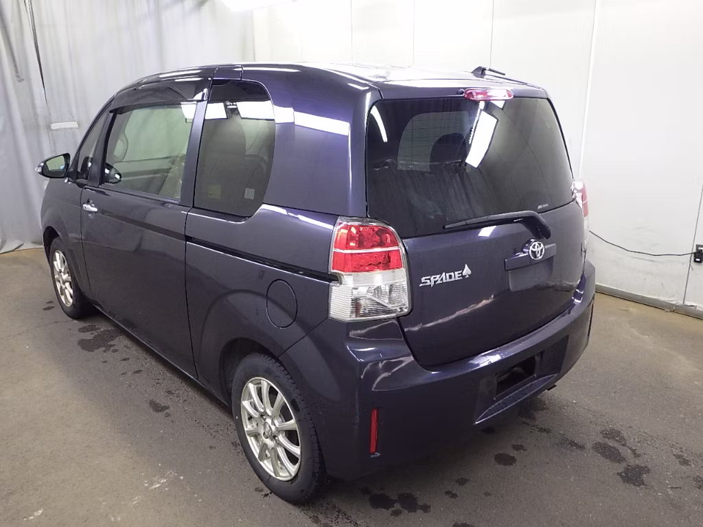 TOYOTA SPADE