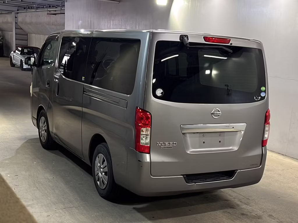 NISSAN NV350 CARAVAN