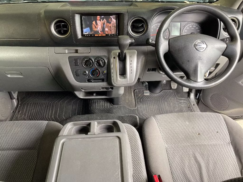 NISSAN NV350 CARAVAN