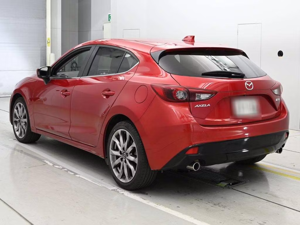 MAZDA AXELA