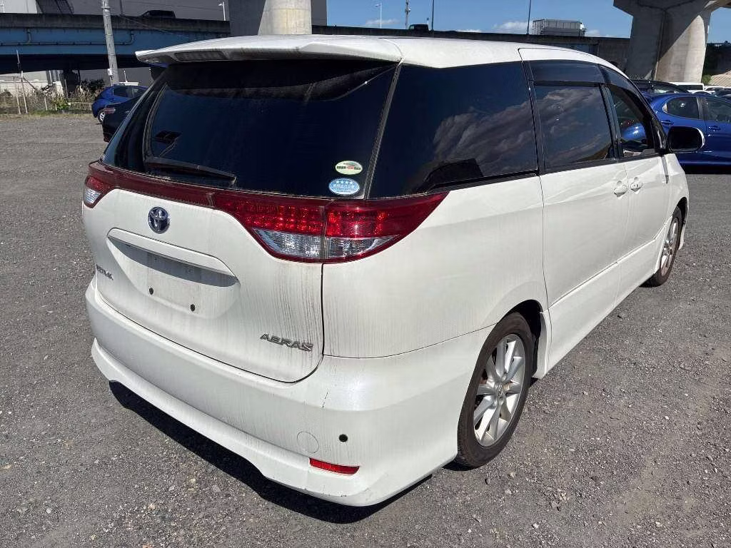 TOYOTA ESTIMA