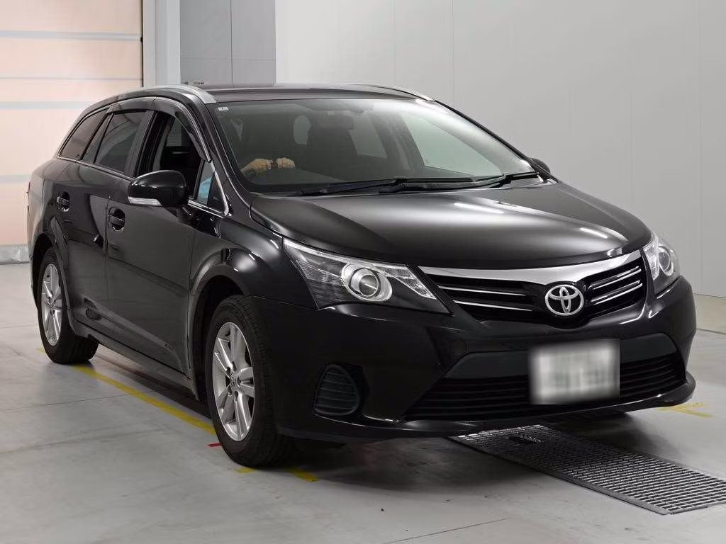 TOYOTA AVENSIS