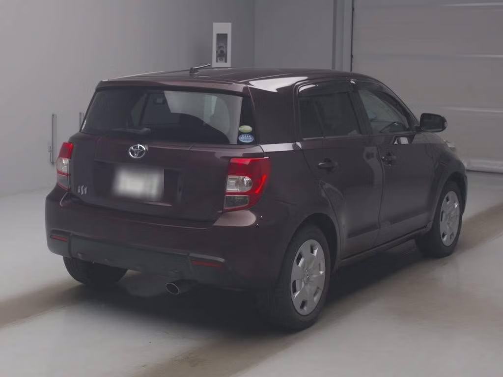TOYOTA IST