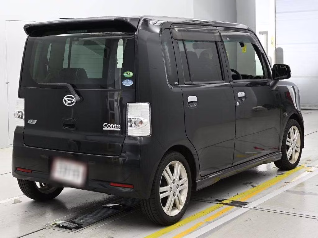 DAIHATSU MOVE CONTE