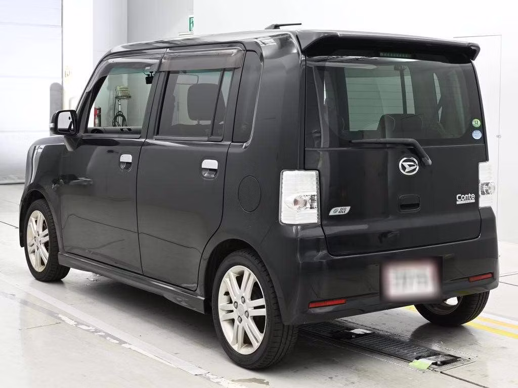 DAIHATSU MOVE CONTE